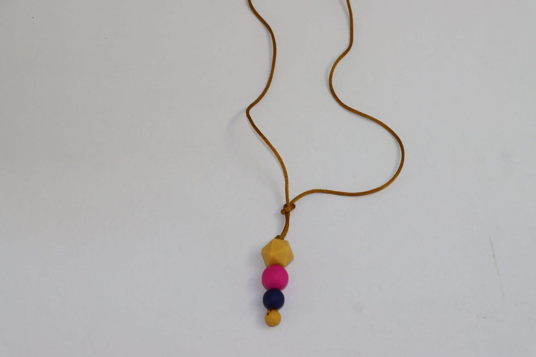 Pendulum Breastfeeding Necklace- Distract Baby Whilst Feeding