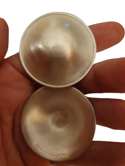 2 silver cups made of pure silver, to heal the breast area from difficulties of breastfeeding.